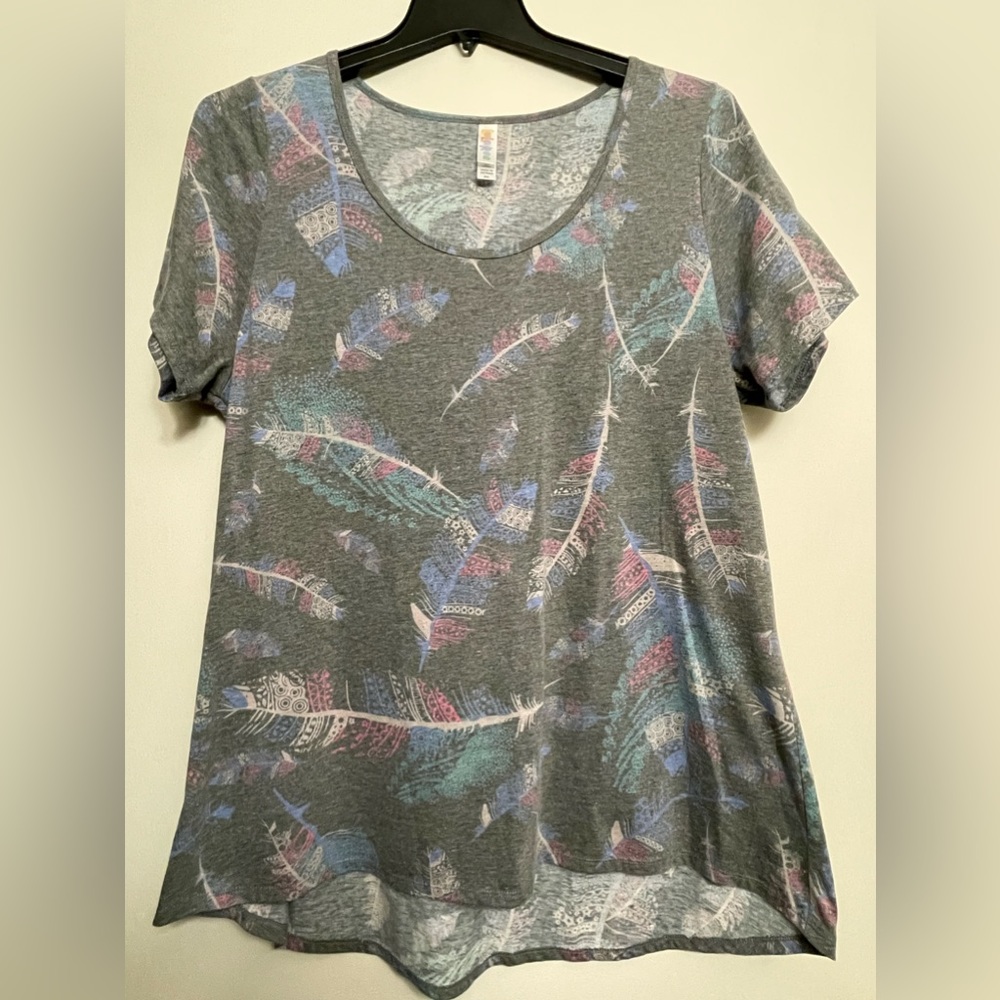 ‼️🎉Reasonable Offers Accepted🎉‼️ LuLaRoe Shirt